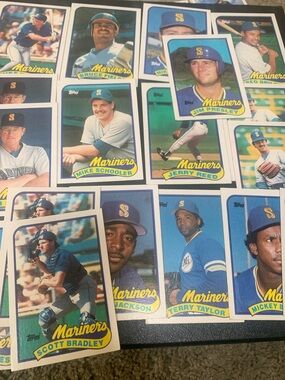 18ct 1989 Topps Seattle Mariners Baseball Trading Cards